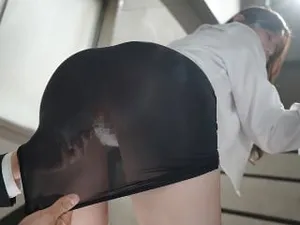 Đầu ra quần bó màu trắng in HDRemaster