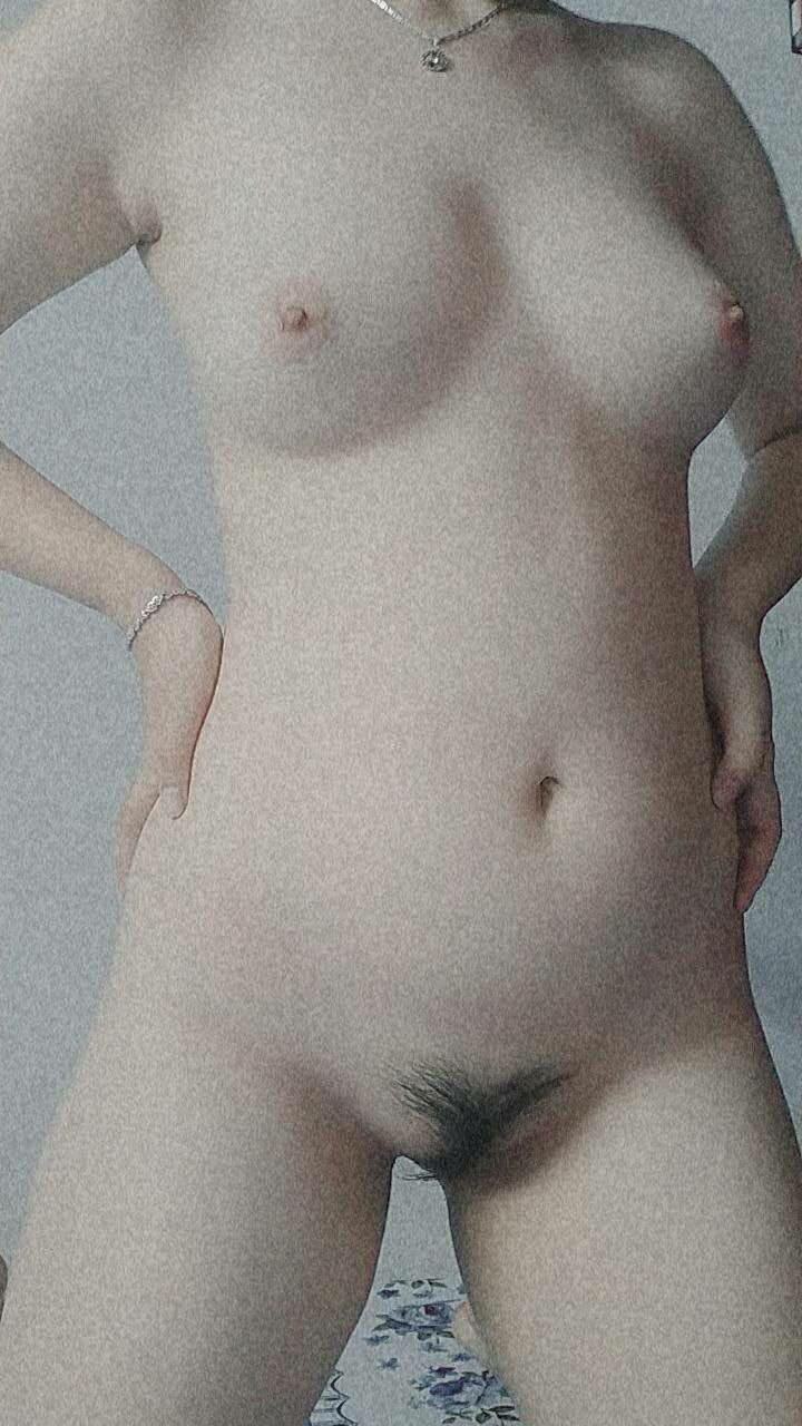 Một ngày đi làm mệt mỏi của cô em học sinh năm nhất